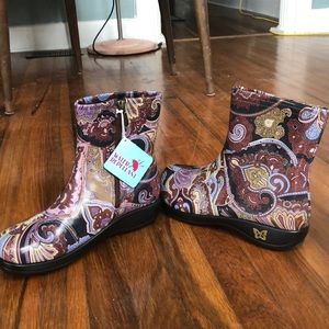Brand New! Algeria Rain Boots! Size 11/41